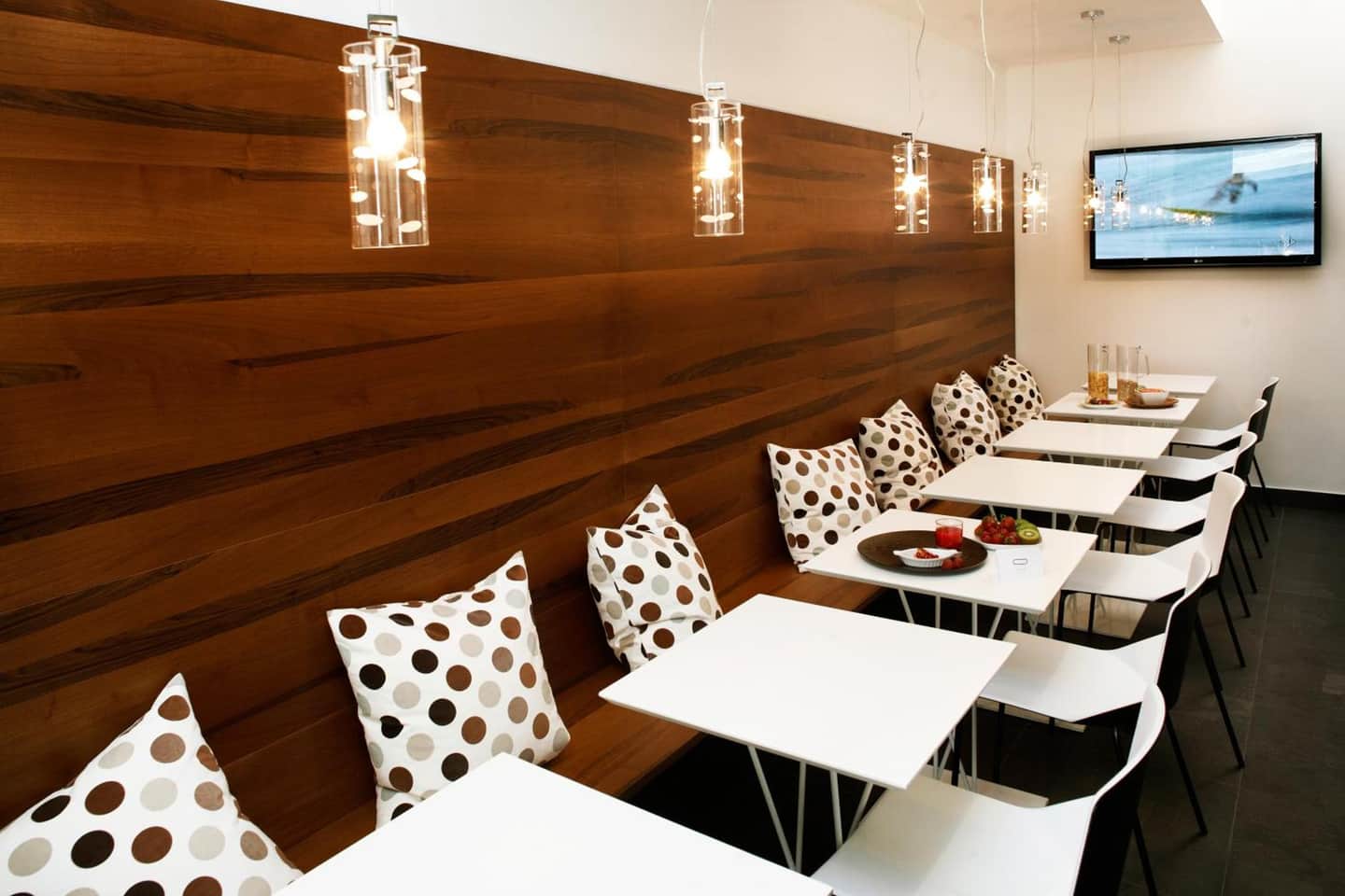 Q HOTEL