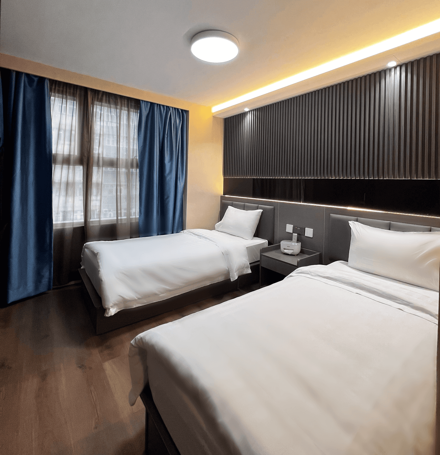Hennessy Hotel