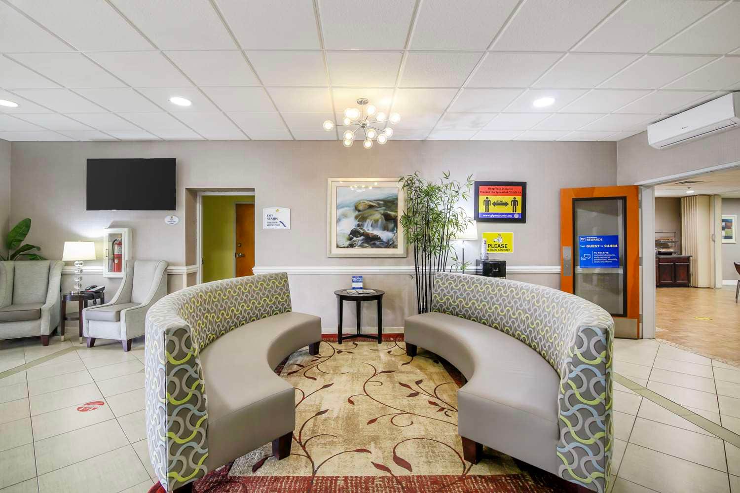 Best Western Plus Brunswick Inn & Suites