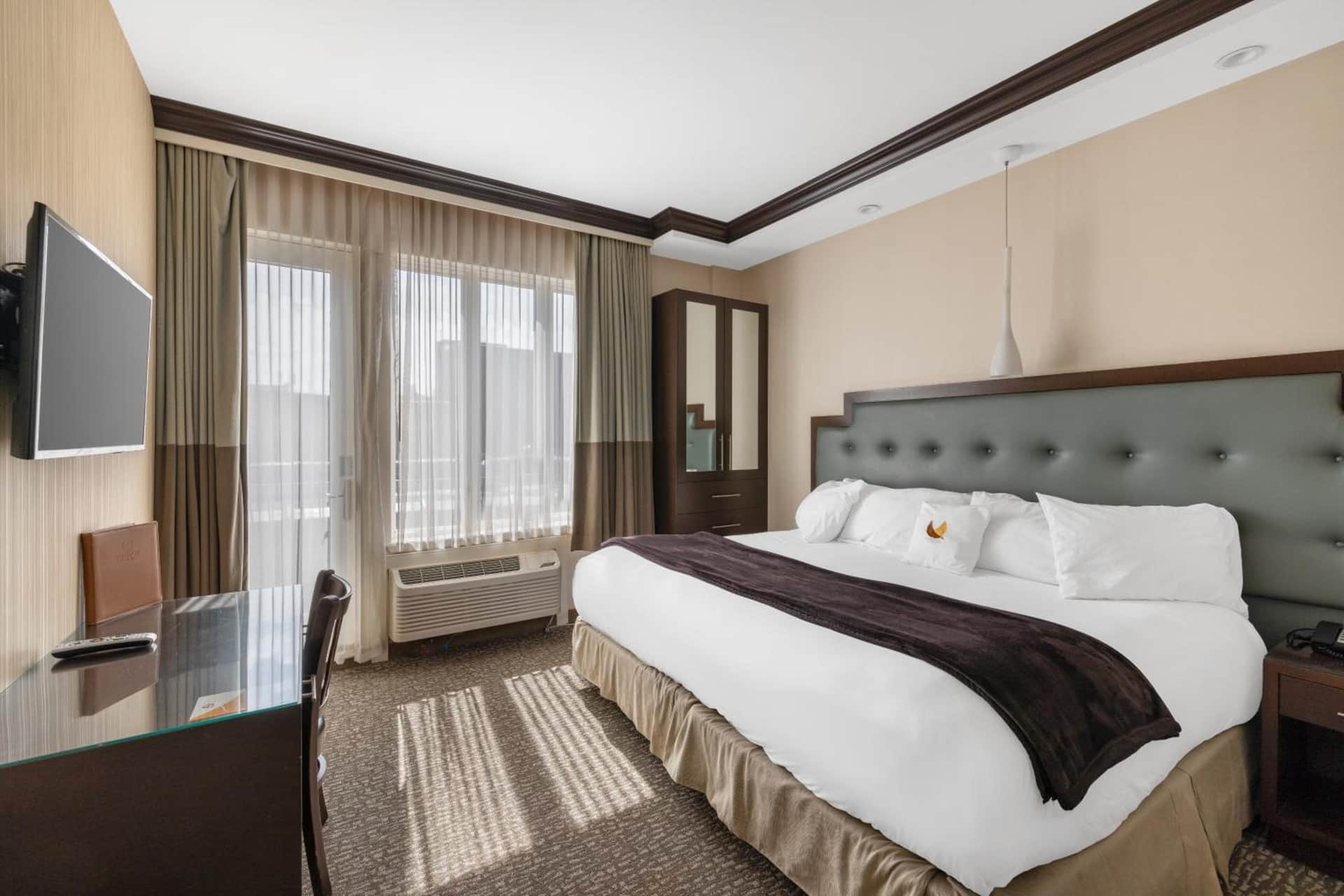 Aura Hotel Brooklyn