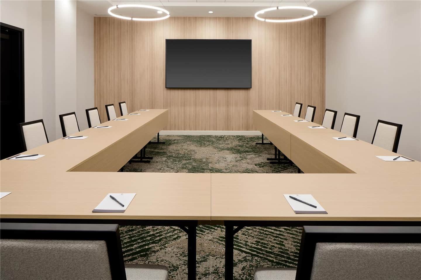 Hyatt Place Montreal Airport