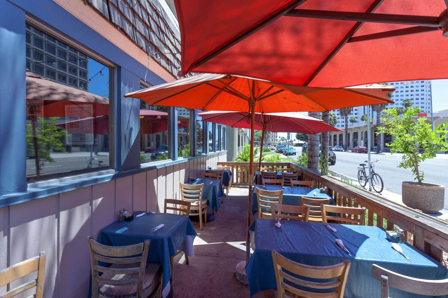 Travelodge by Wyndham Long Beach Convention Center
