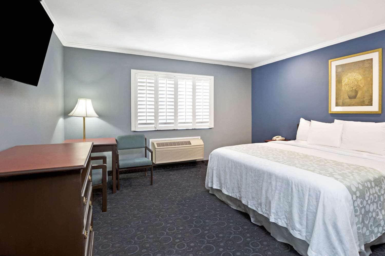 Days Inn by Wyndham West Covina