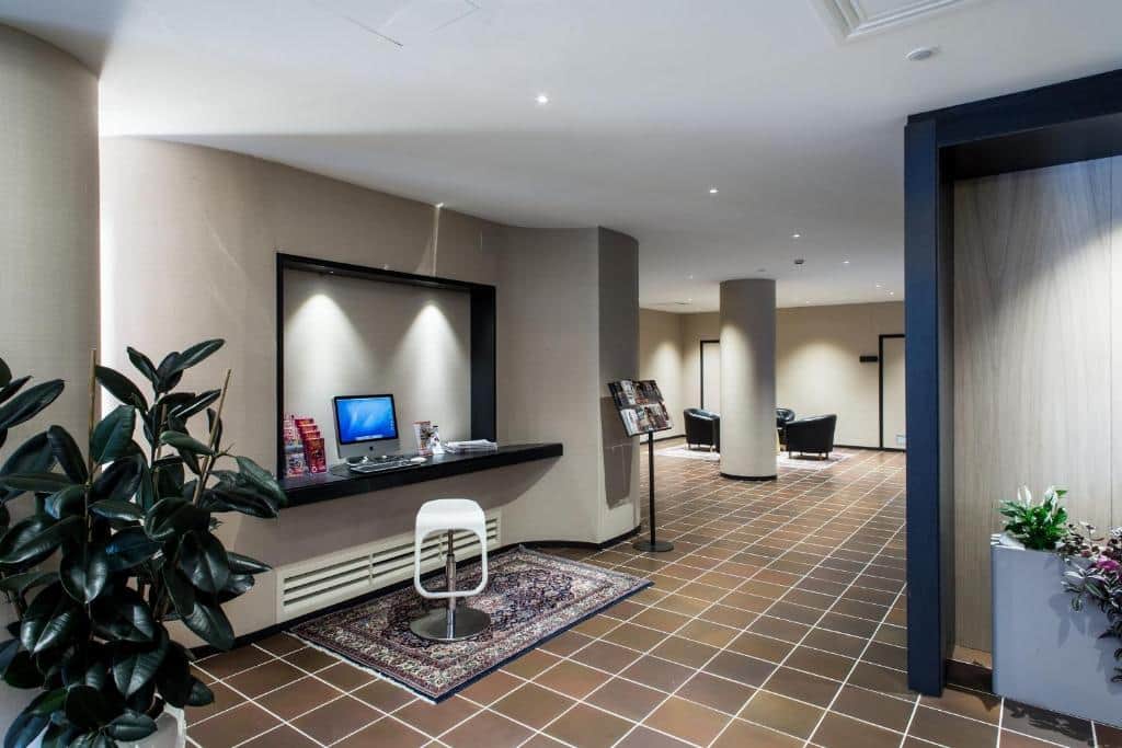 Hotel Mirage