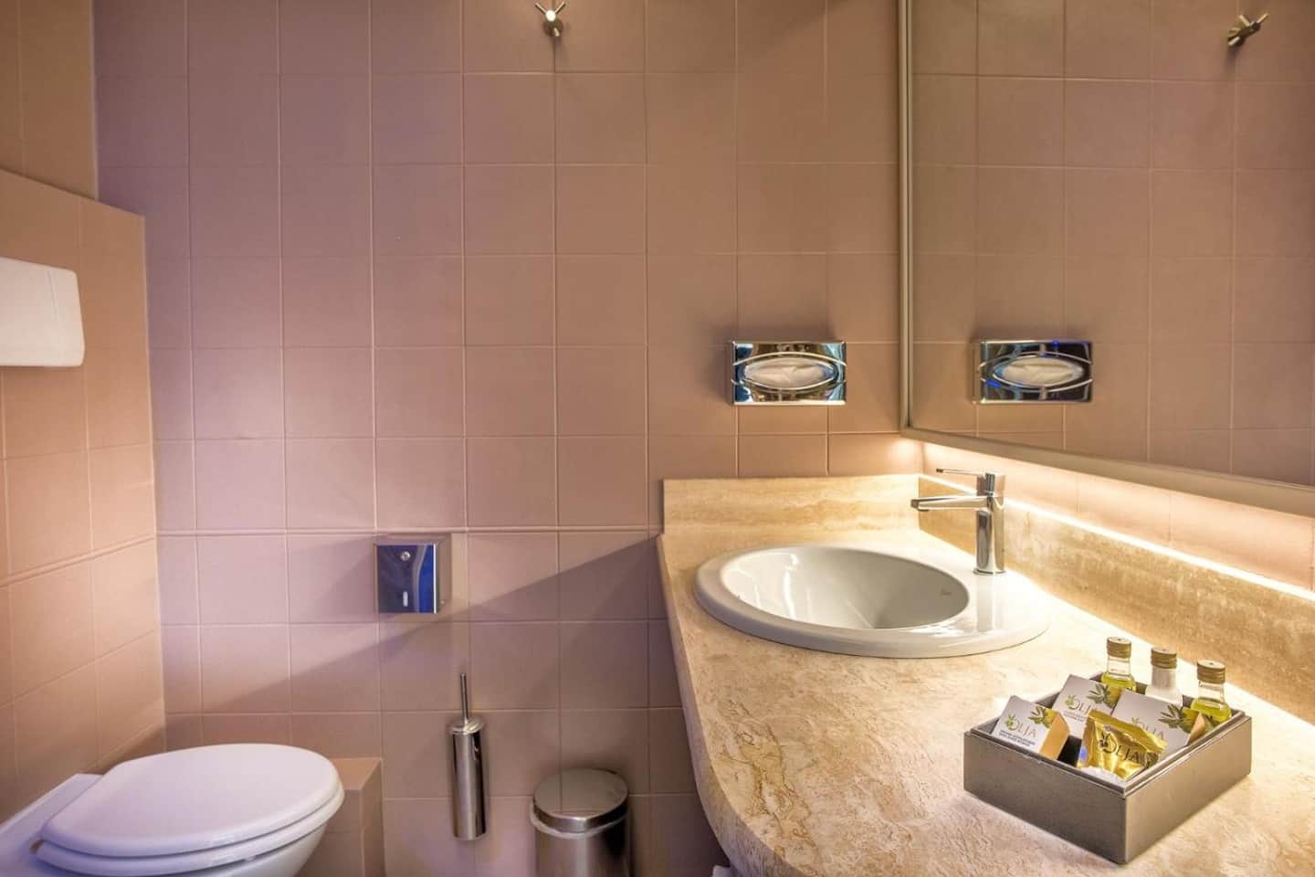 Guesia Village Hotel & Spa
