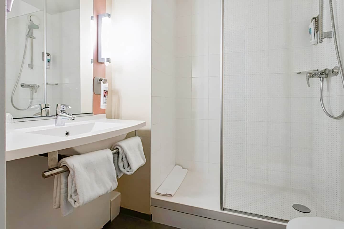 ibis Senlis
