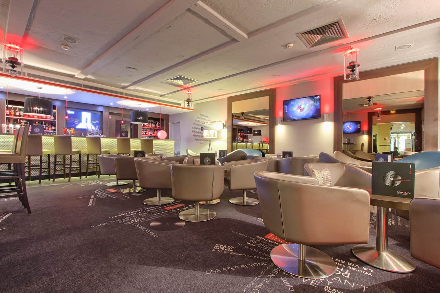 Mercure Paris Velizy Hotel