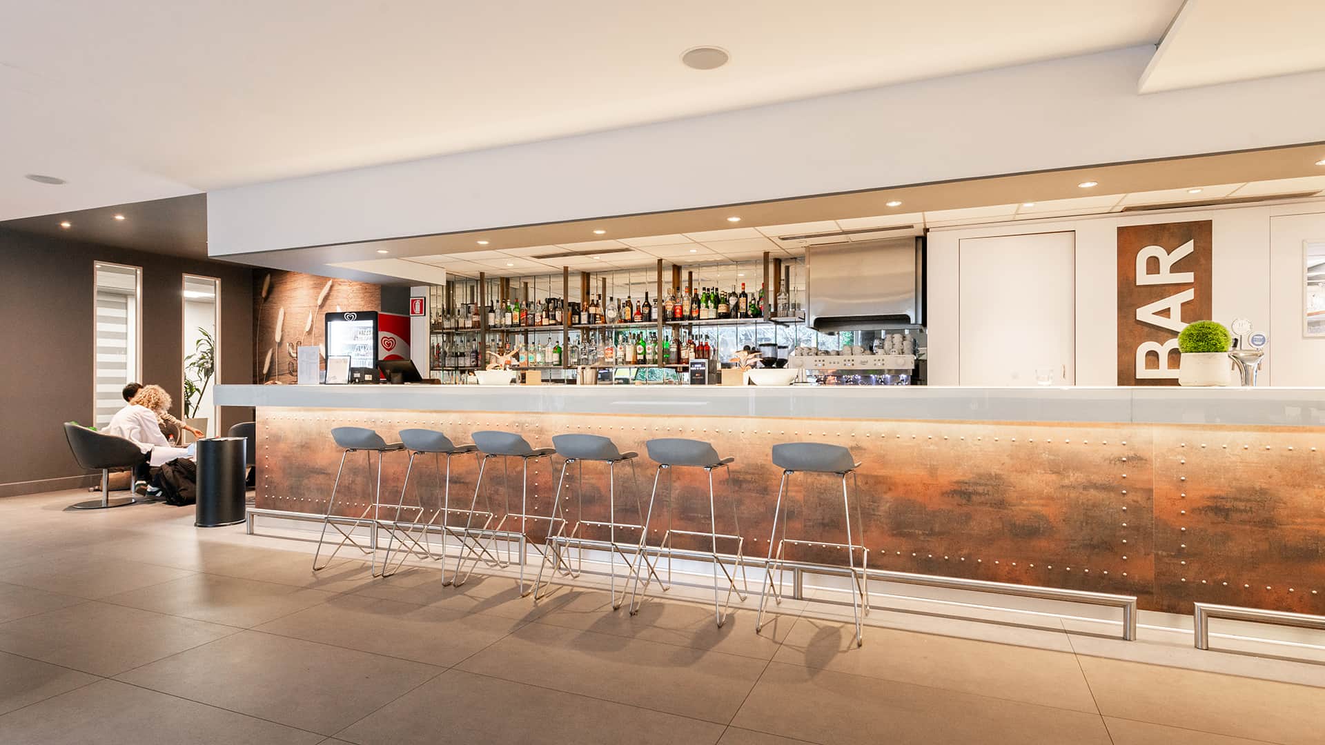Living Place Hotel