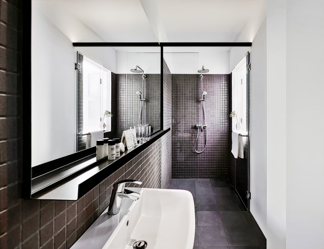 Hotel Mono (SG Clean)