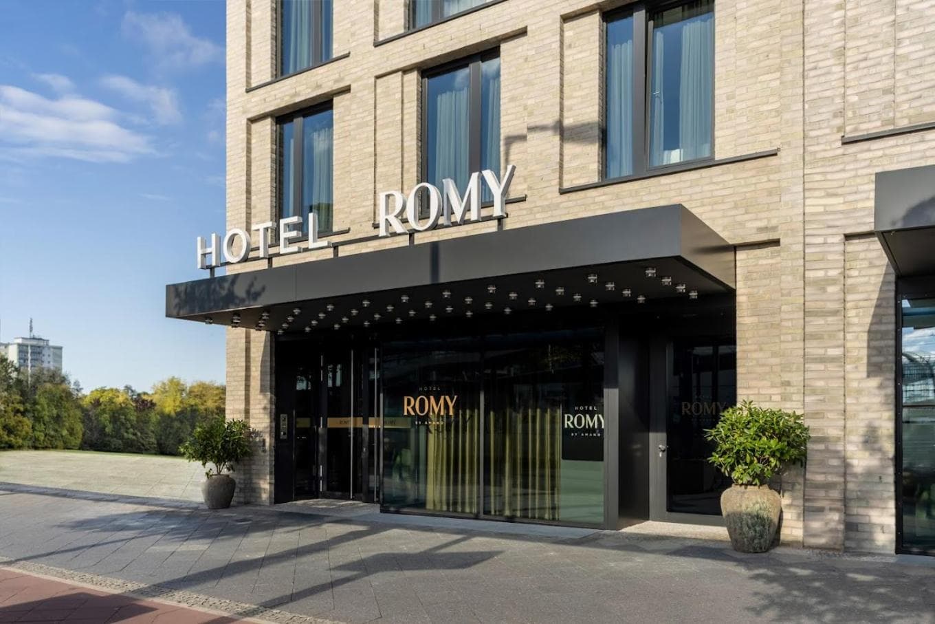 Hotel ROMY by AMANO