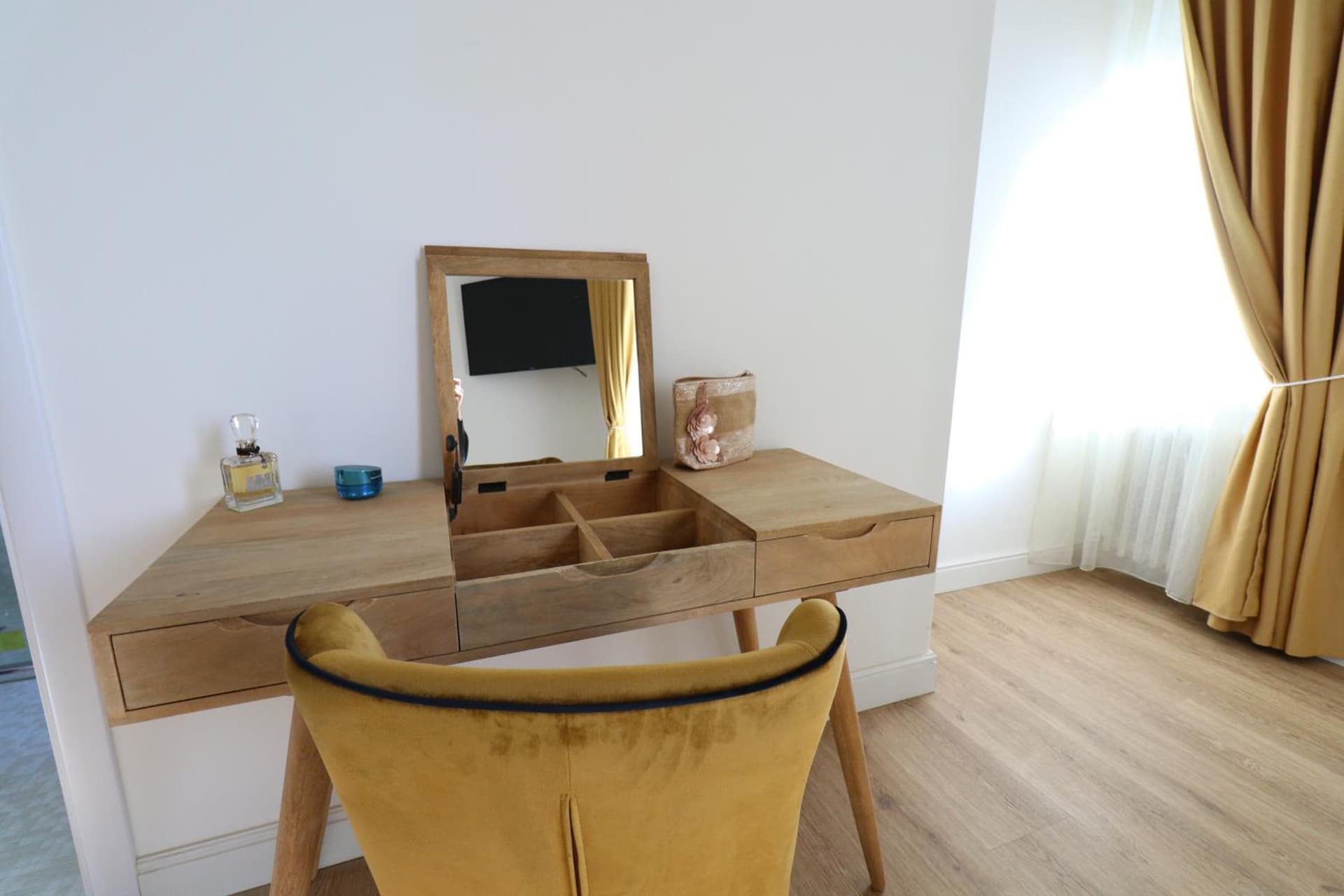 Baby hotel