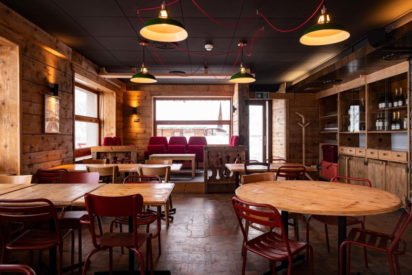 Peanut Mountain Lodge & Le Communal