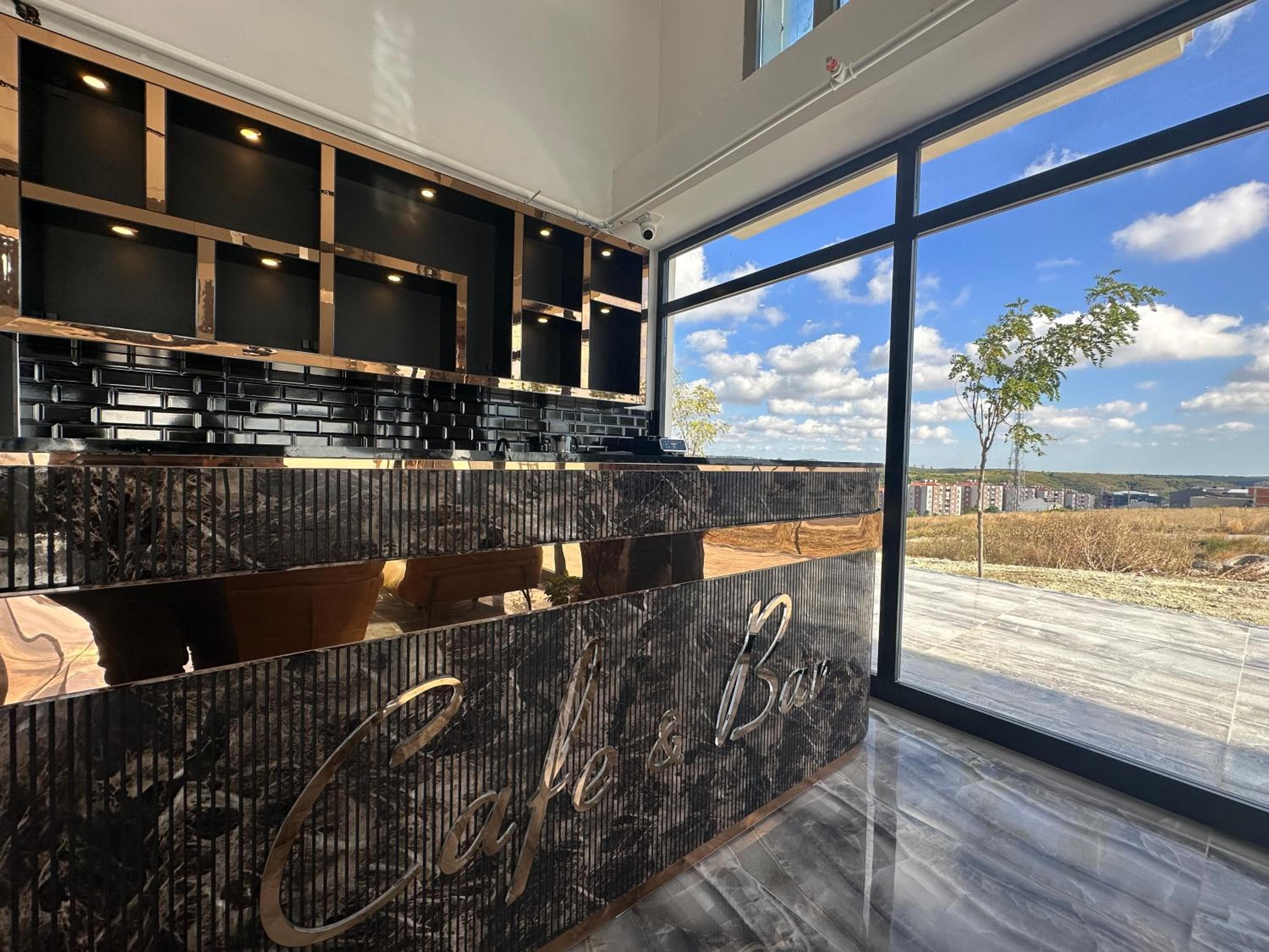 The Great Airport Hotel