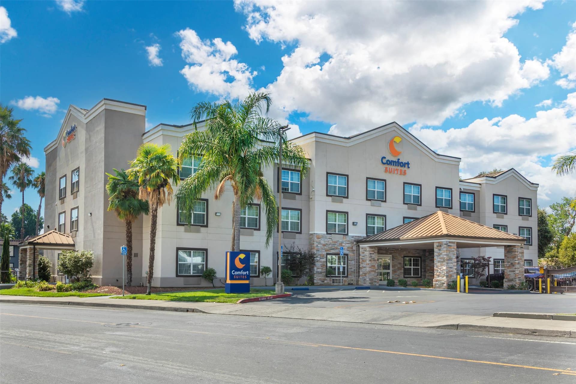 Comfort Suites Downtown Sacramento