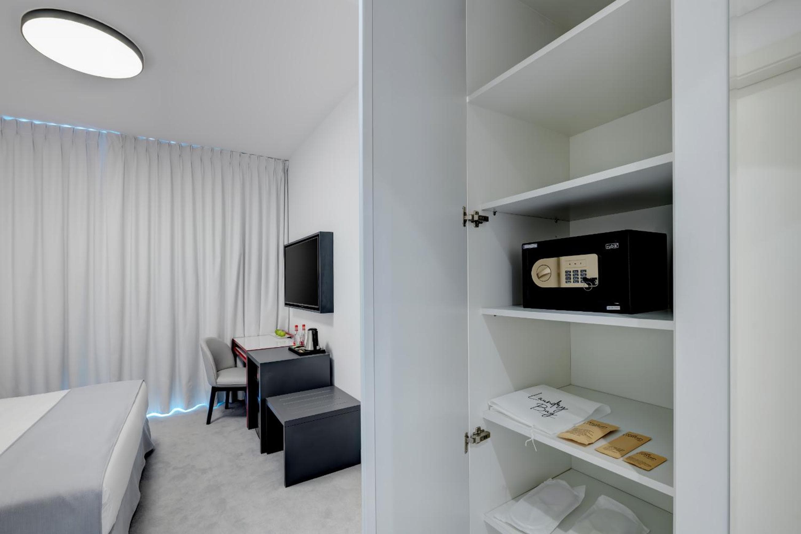 Nest Hotel, Aljada