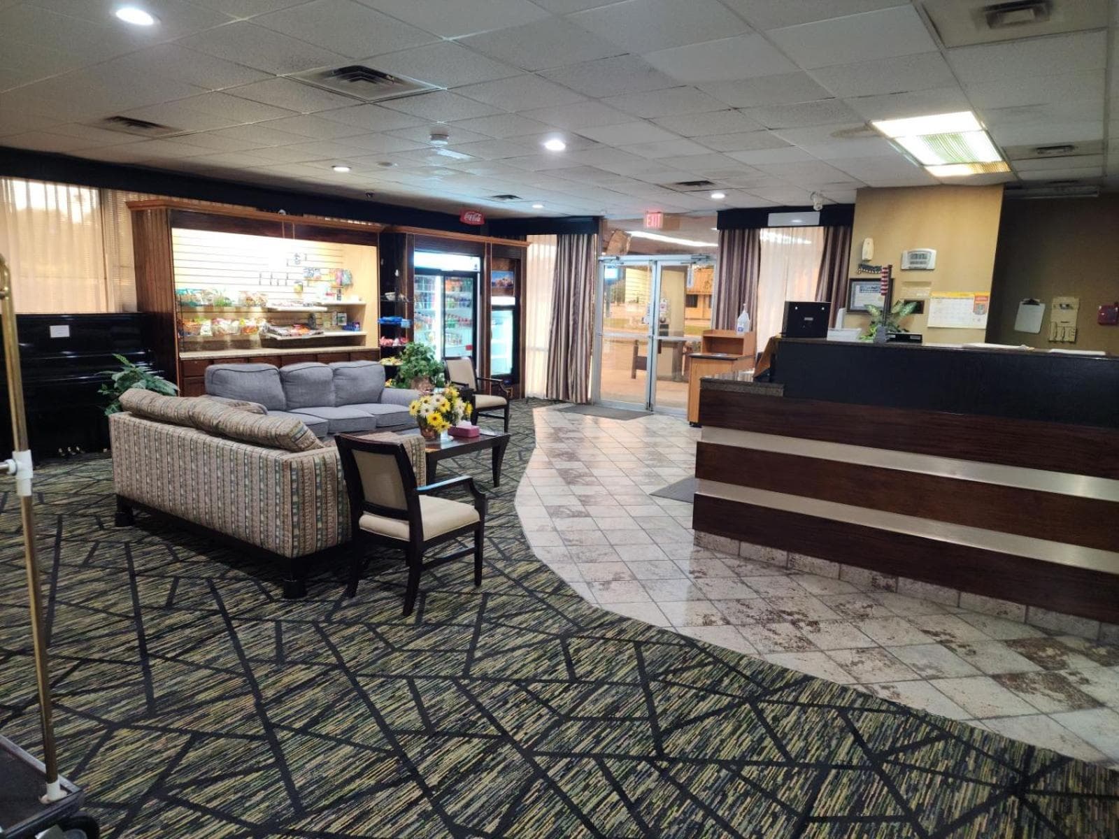 Discovery Inn & Suites
