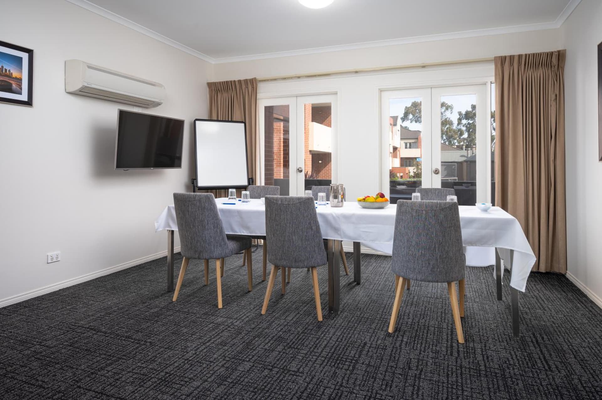 MainStay Suites Kew