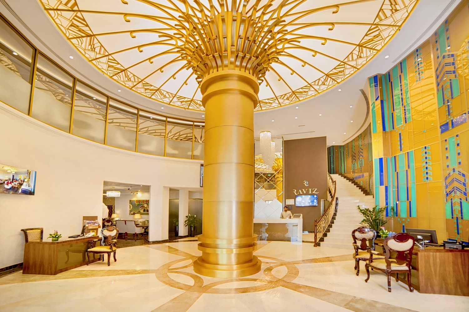 Raviz Center Point Hotel