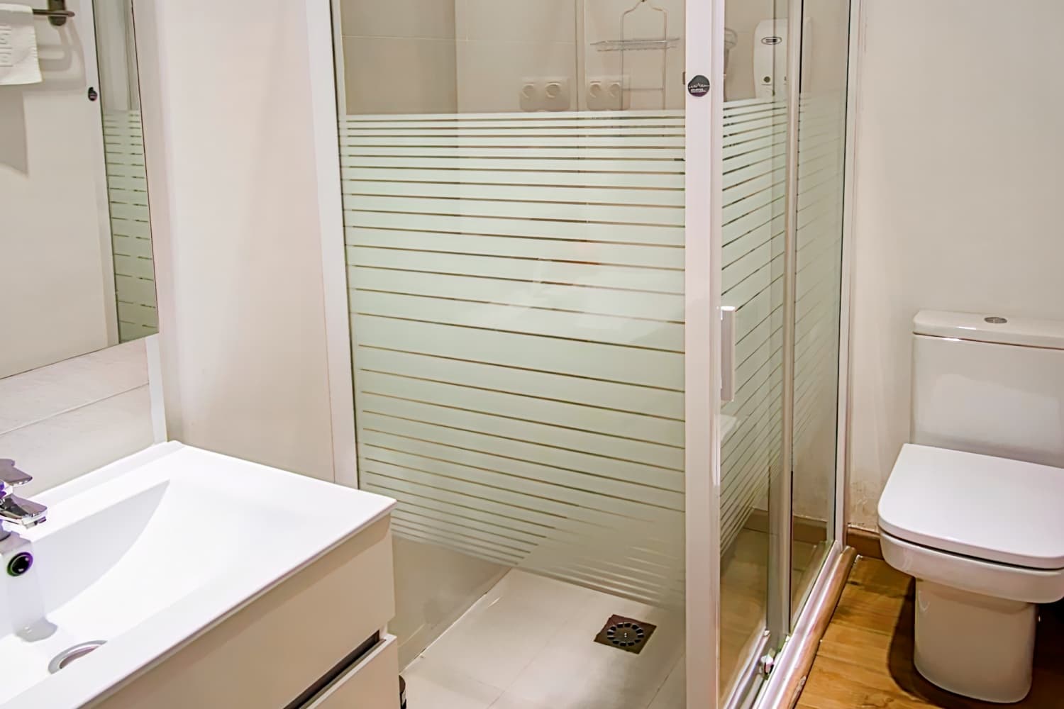 Hostal Barcelona Travel