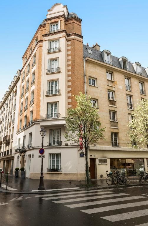 Hôtel De Neuve by HappyCulture