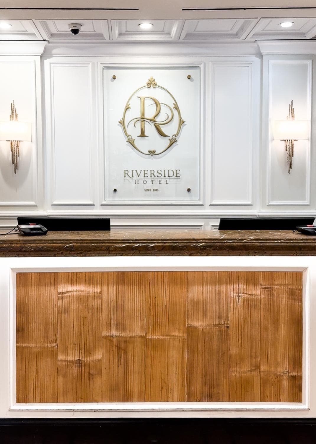 Riverside Hotel