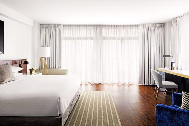 Hotels by the hour Montreal