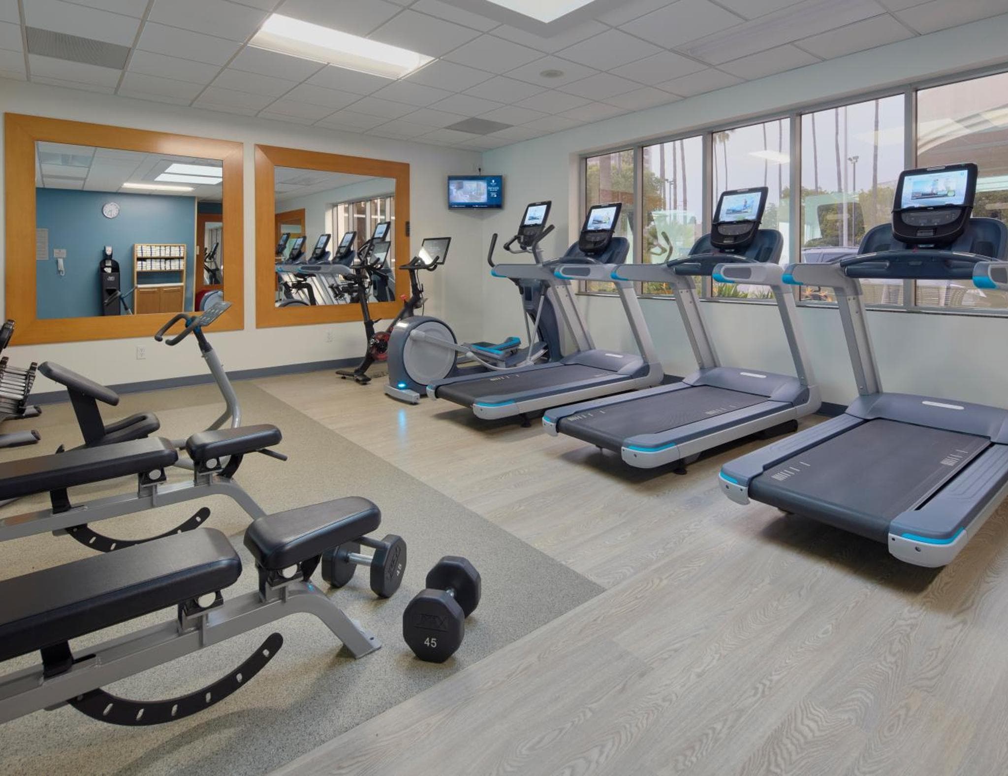 Embassy Suites by Hilton San Diego - La Jolla