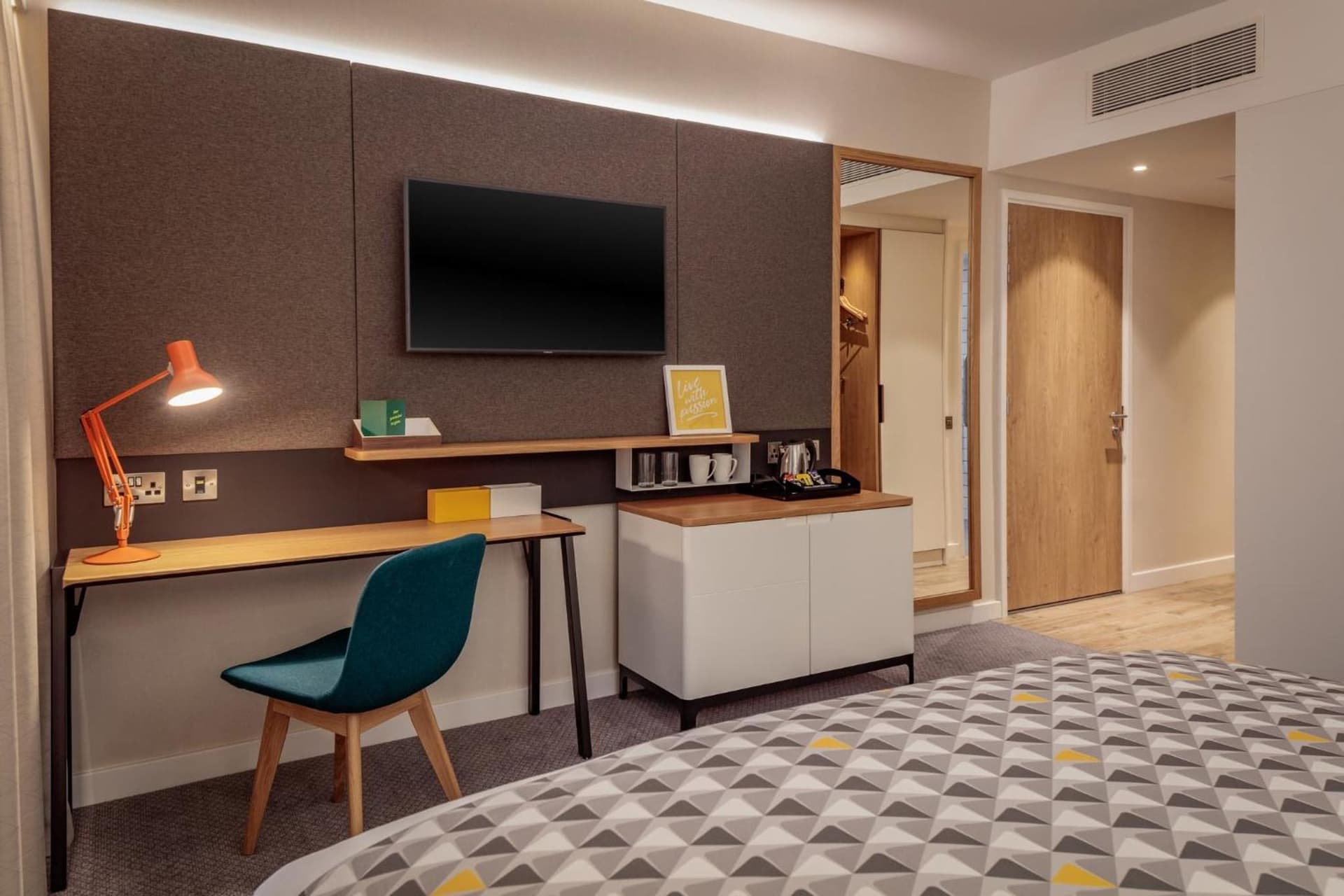 Holiday Inn London Heathrow - Bath Road by IHG