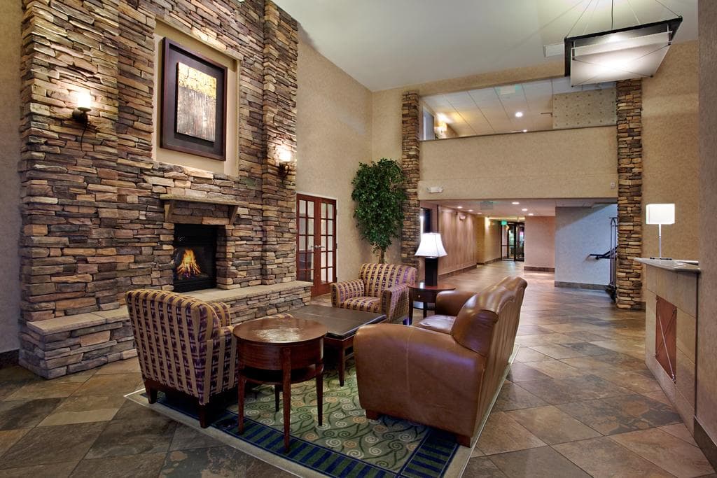 Holiday Inn Express & Suites Wheat Ridge-Denver West