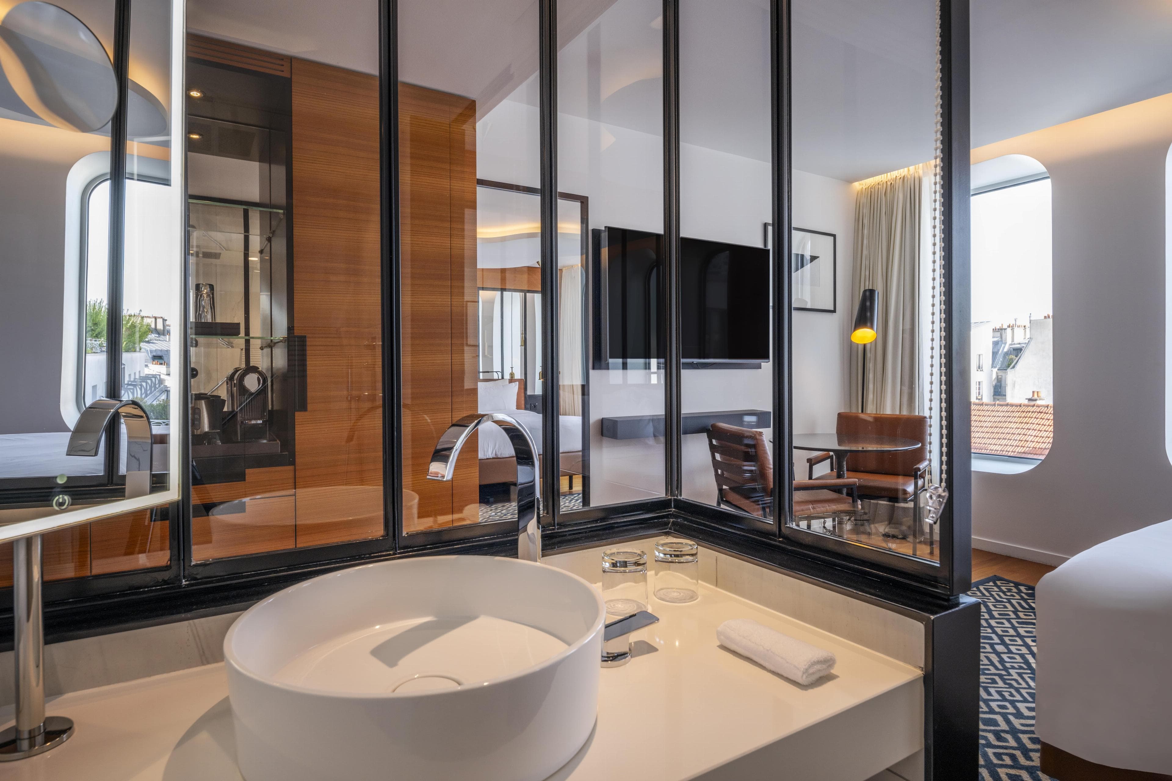 Renaissance Paris République