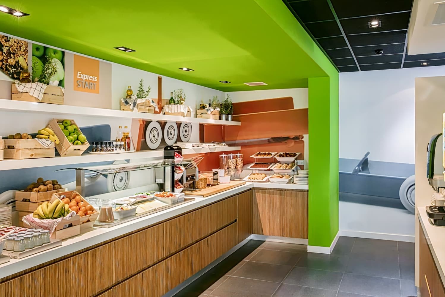 Holiday Inn Express Utrecht - Papendorp, an IHG Hotel