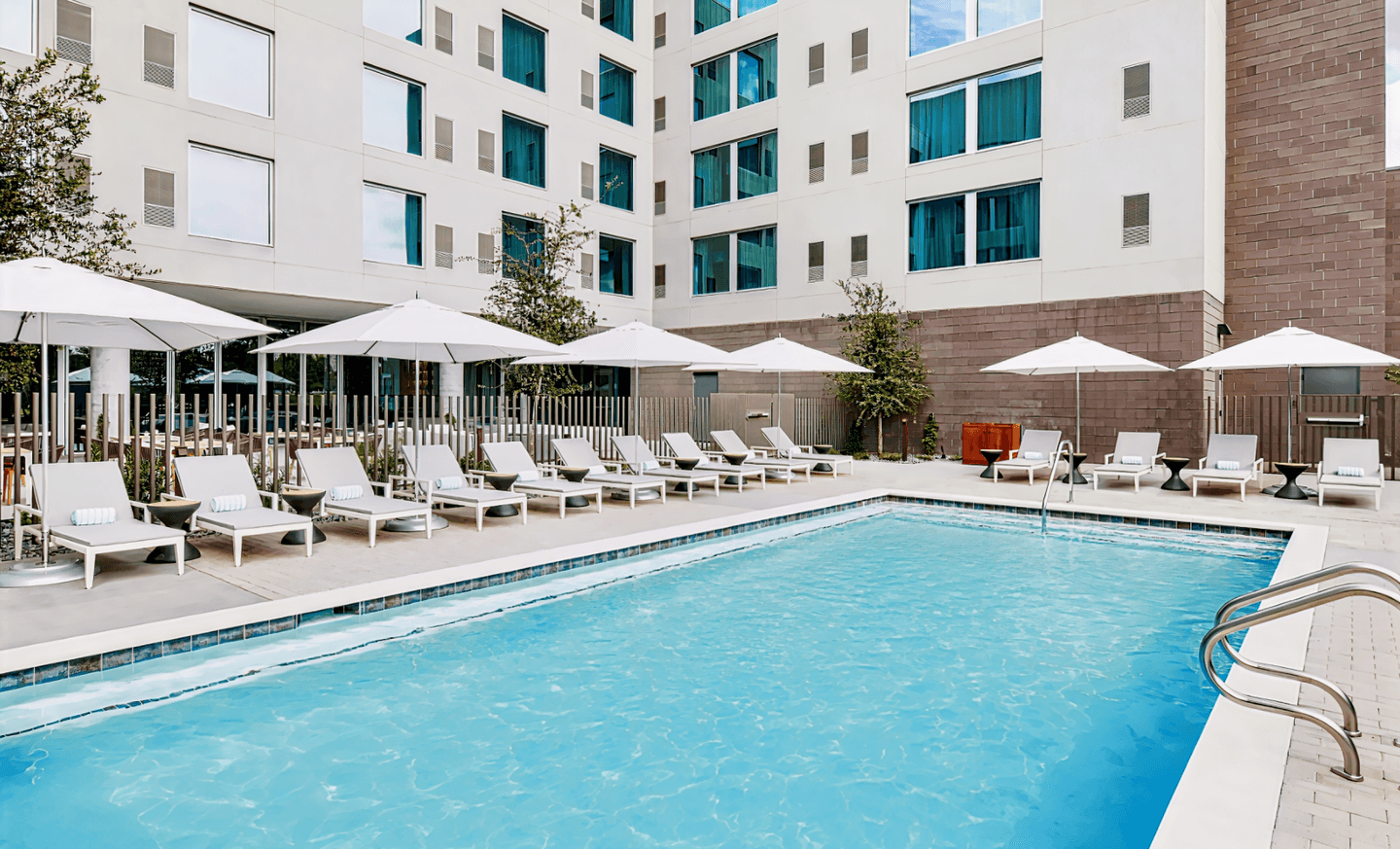 AC Hotel by Marriott Phoenix Biltmore