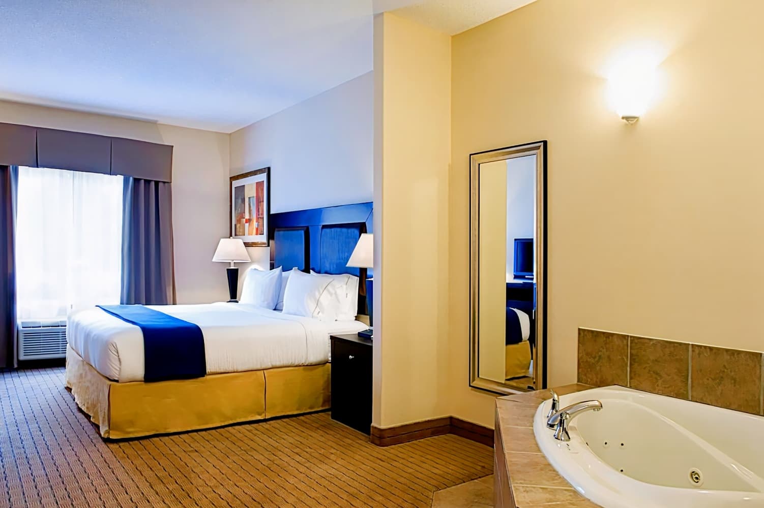 Holiday Inn Express & Suites Regina South, an IHG Hotel