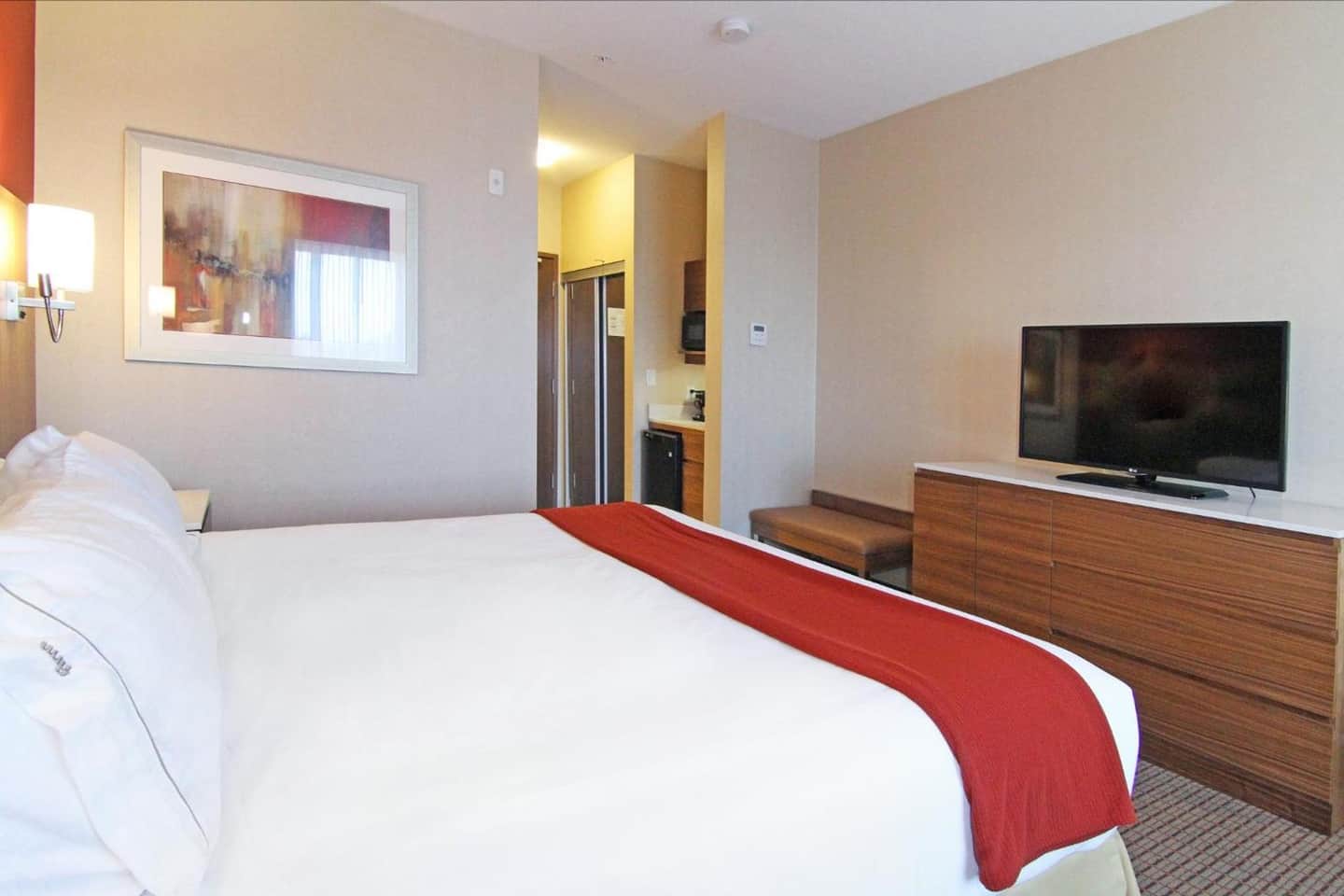 Holiday Inn Express & Suites Calgary University