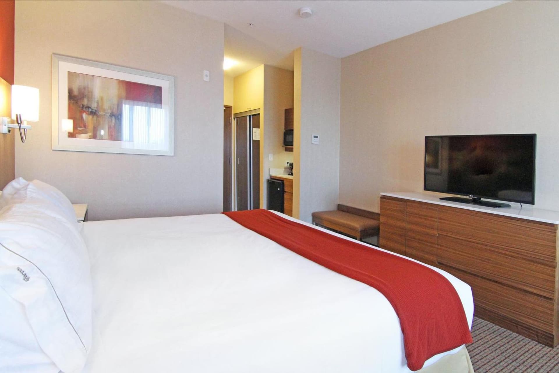 Holiday Inn Express & Suites Calgary University