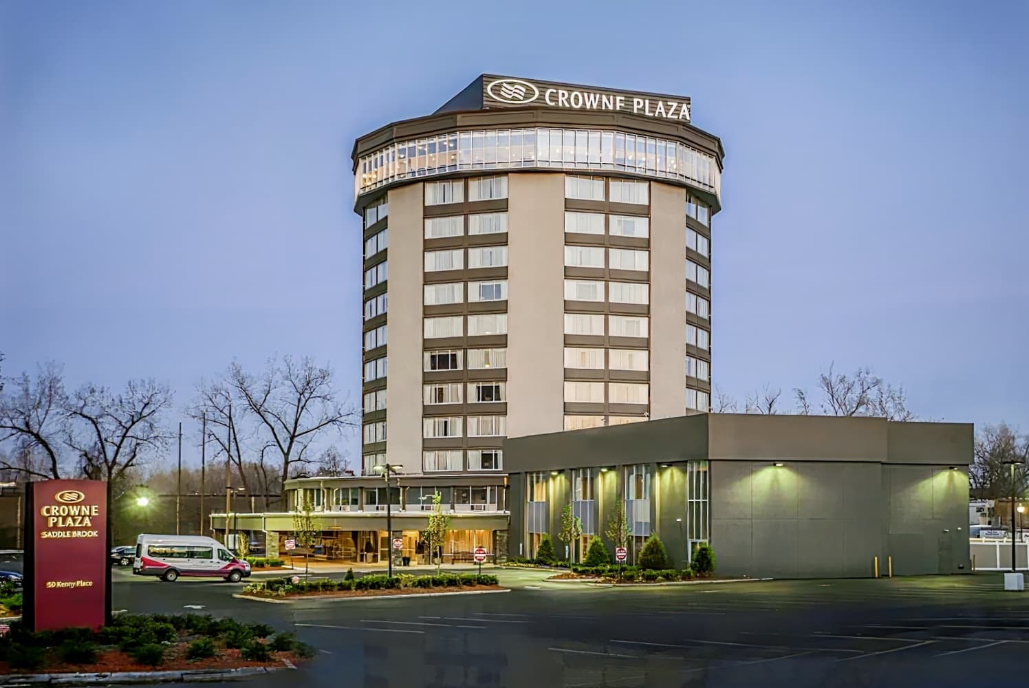Crowne Plaza Saddle Brook