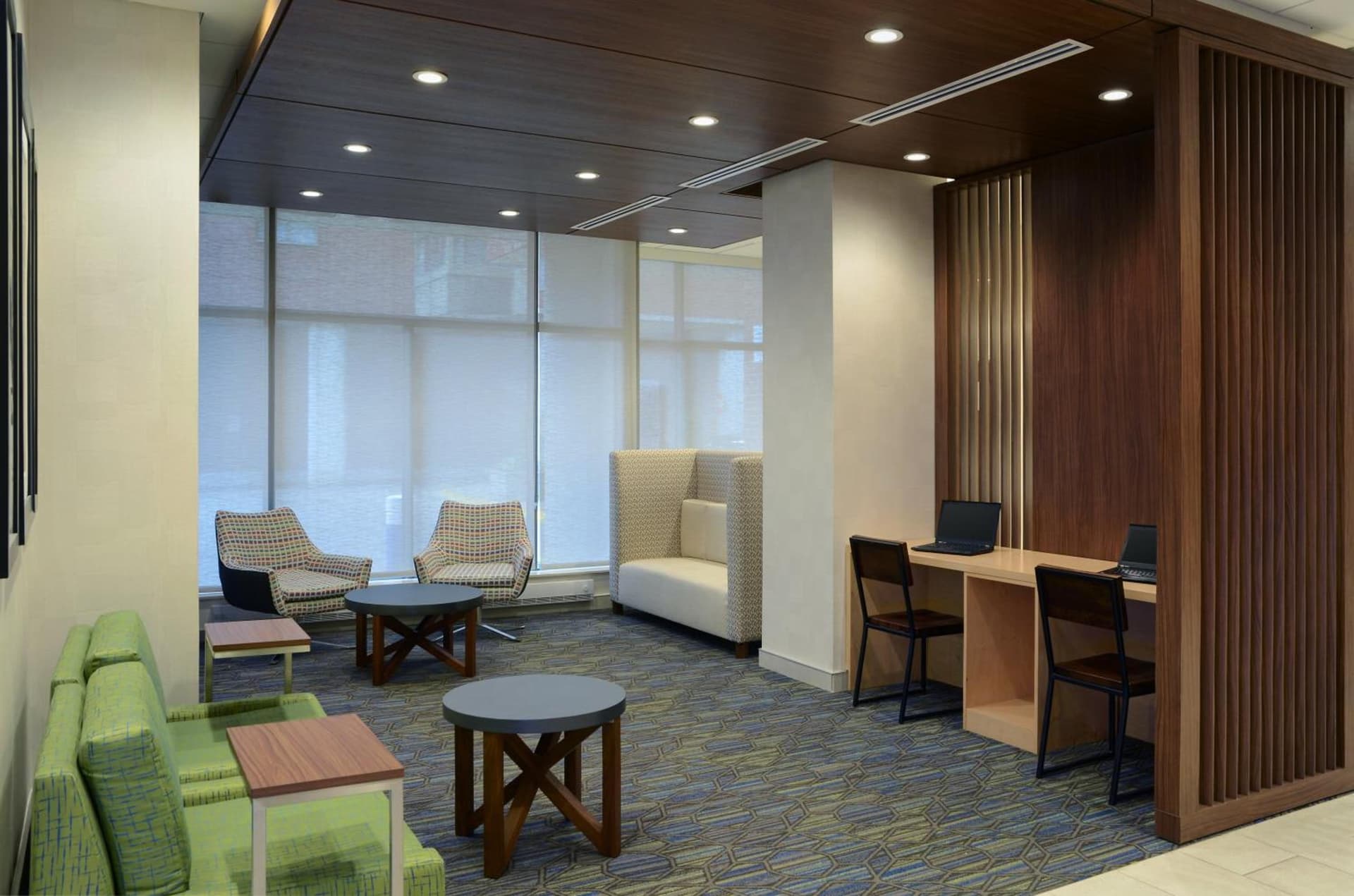 Holiday Inn Toronto Express Downtown