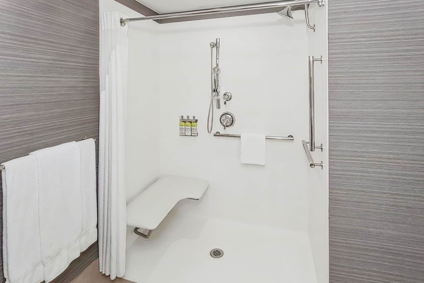 Holiday Inn Express Hotel & Suites East End