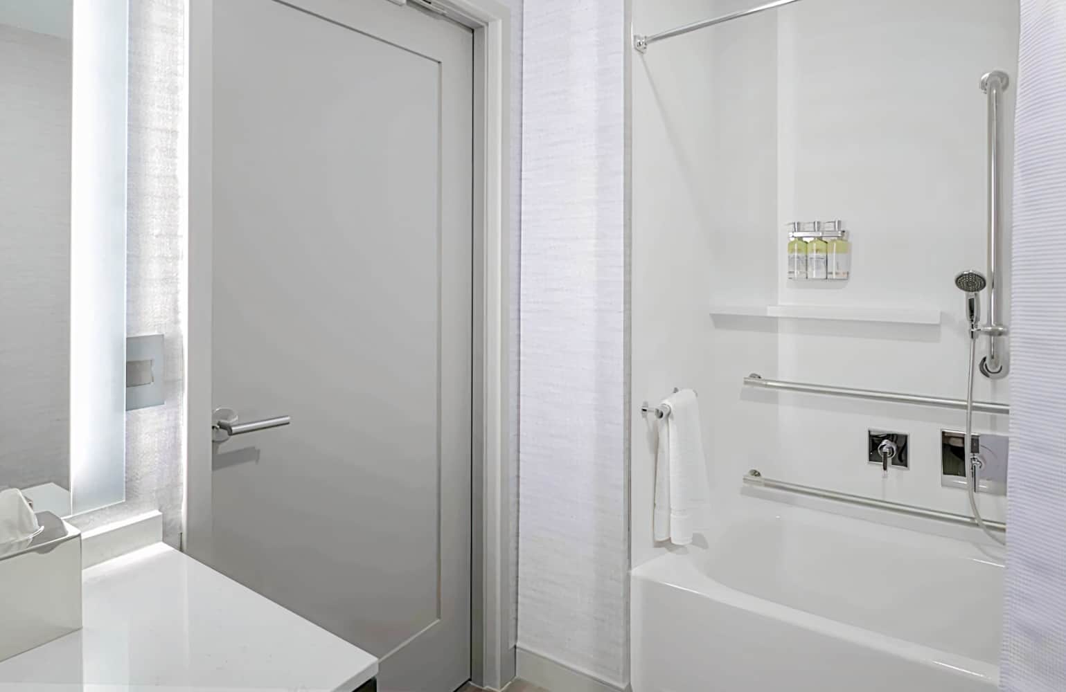 Staybridge Suites Boston Logan Airport - Revere