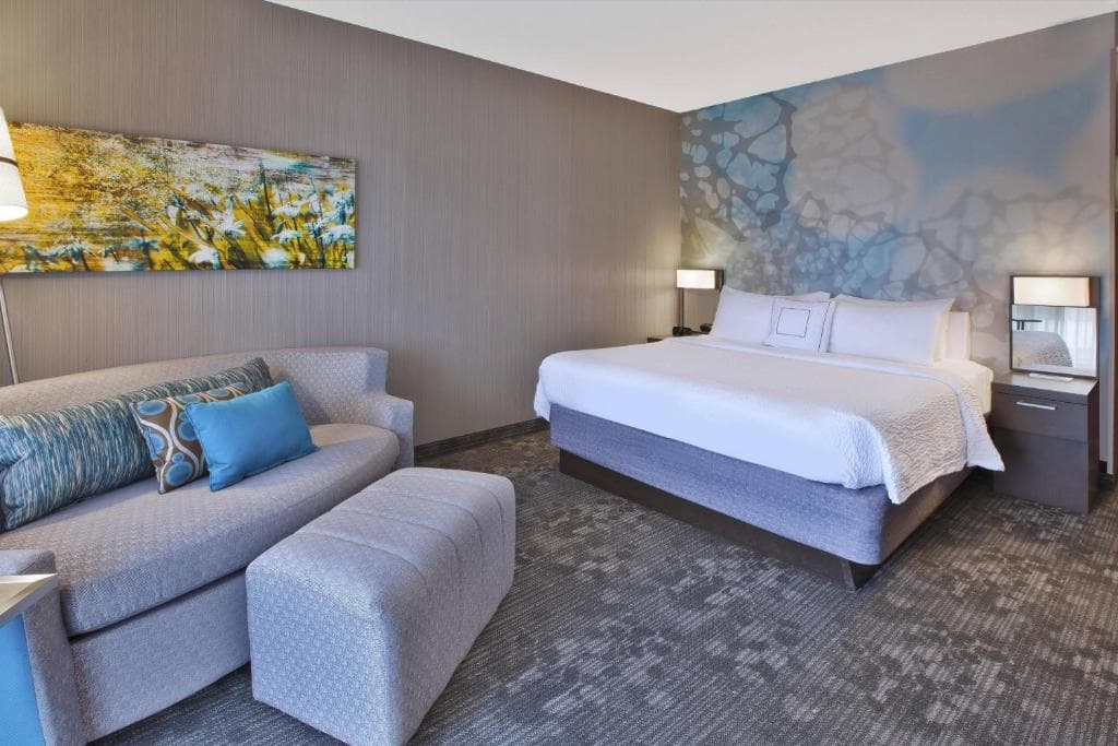 Courtyard by Marriott Somerset
