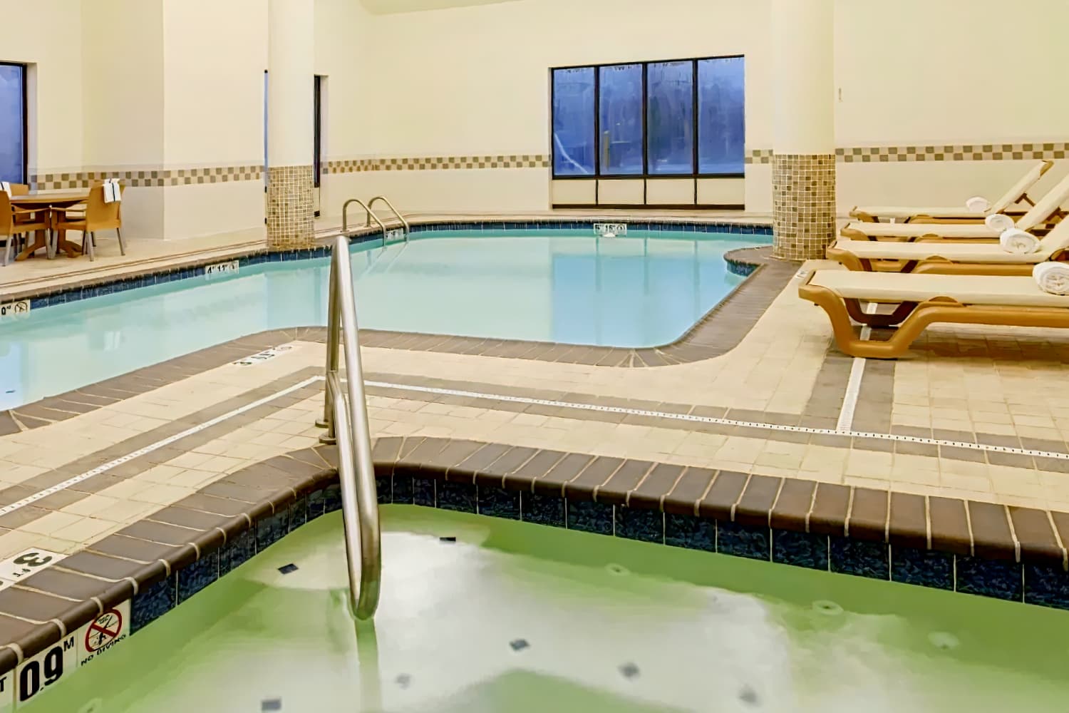 Holiday Inn Express Hotel & Suites Columbus University Area- Ohio State University