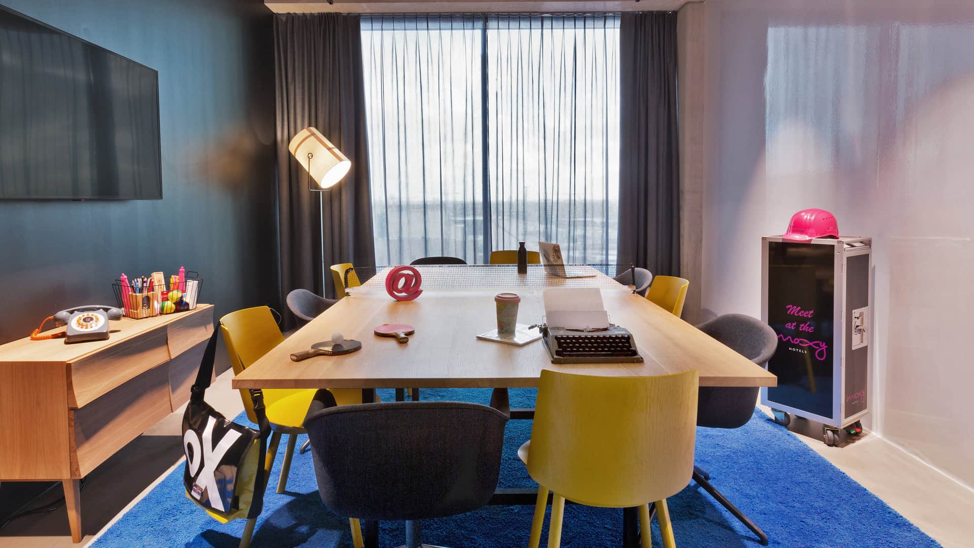 Moxy Amsterdam Houthavens