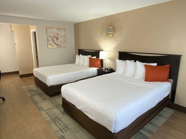 Stanford Inn & Suites Anaheim