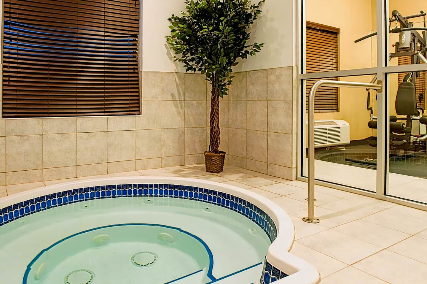 Holiday Inn Express & Suites Slave Lake