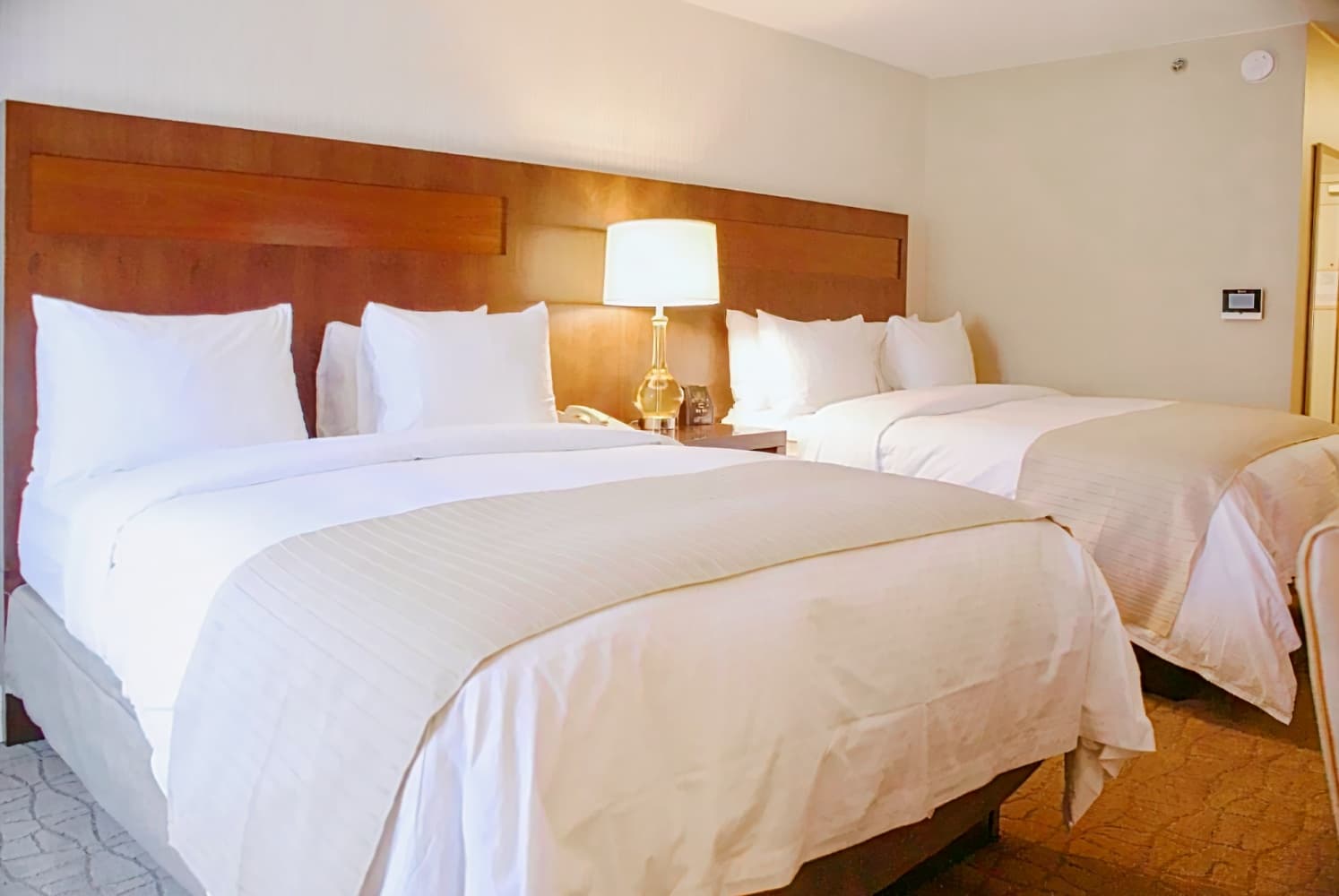 DoubleTree by Hilton Pittsburgh-Green Tree