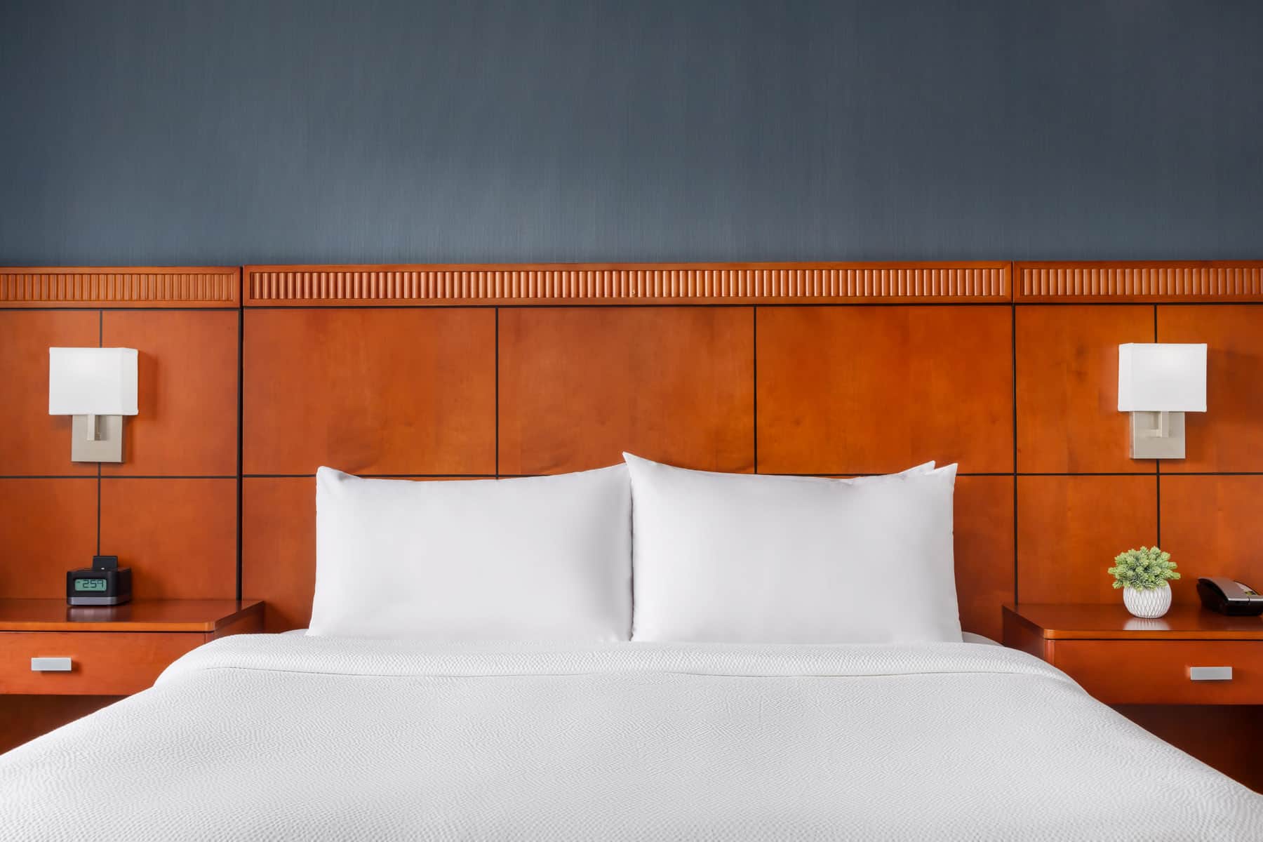 Courtyard by Marriott Manchester-Boston Regional Airport