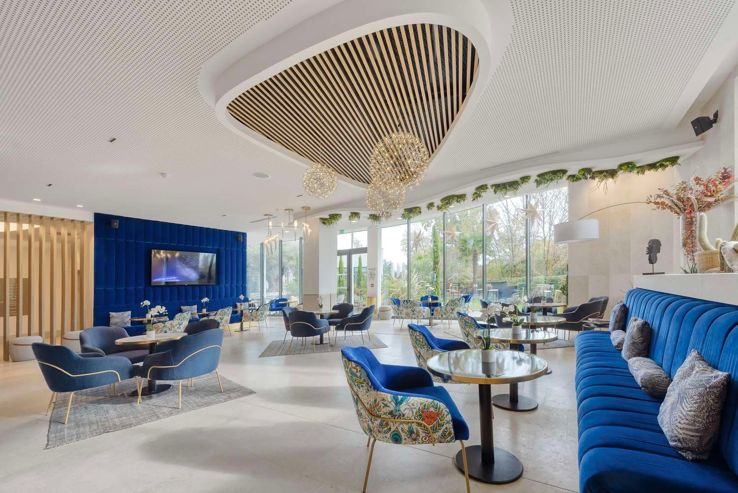 Golden Tulip Lyon Ouest Techlid Hotel & Spa