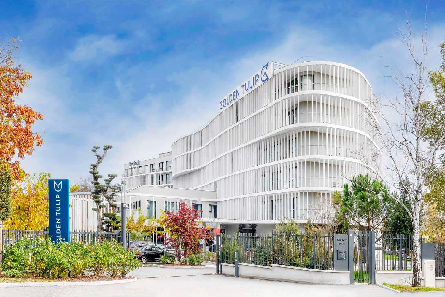 Golden Tulip Lyon Ouest Techlid Hotel & Spa