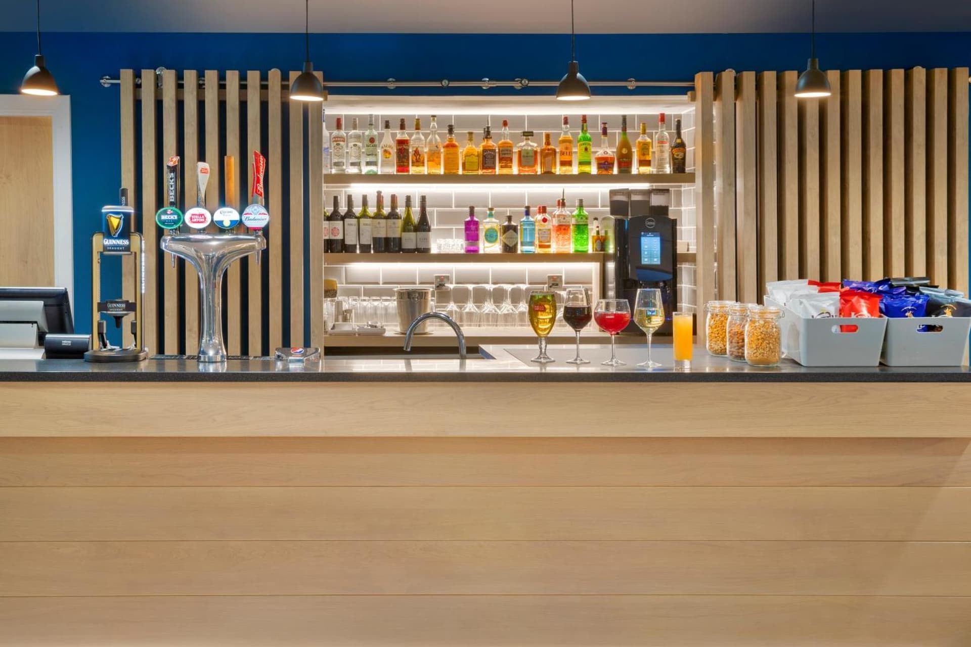Holiday Inn Express Cambridge West - Cambourne, an IHG Hotel