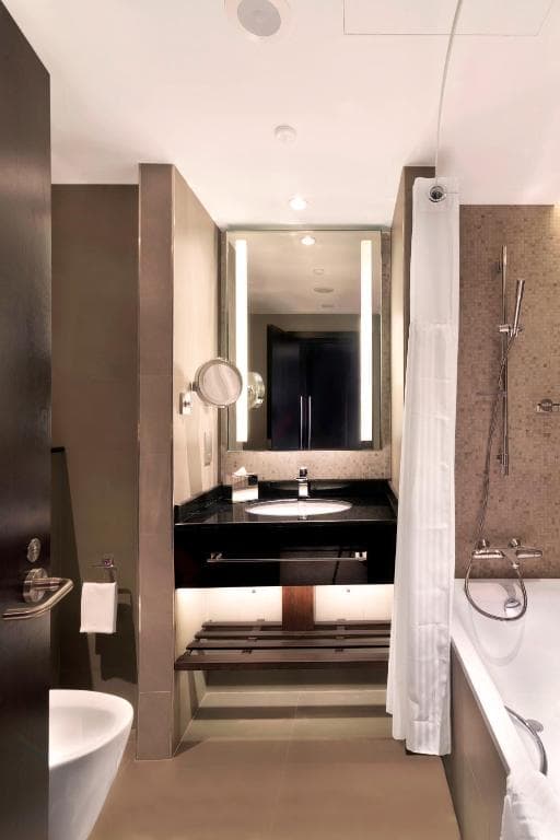 Radisson Blu Hotel & Resort, Al Ain